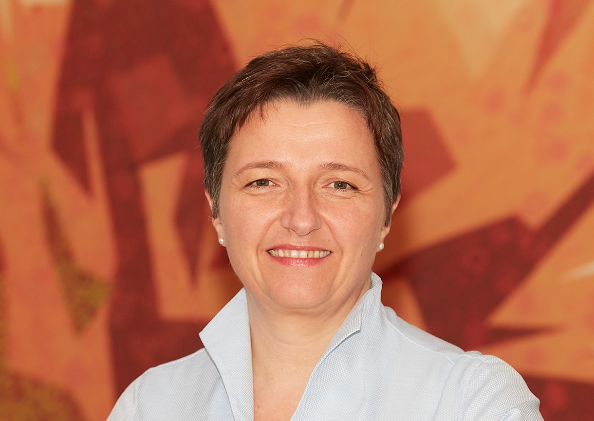 Dr. Gitte  Neubauer (Chair)