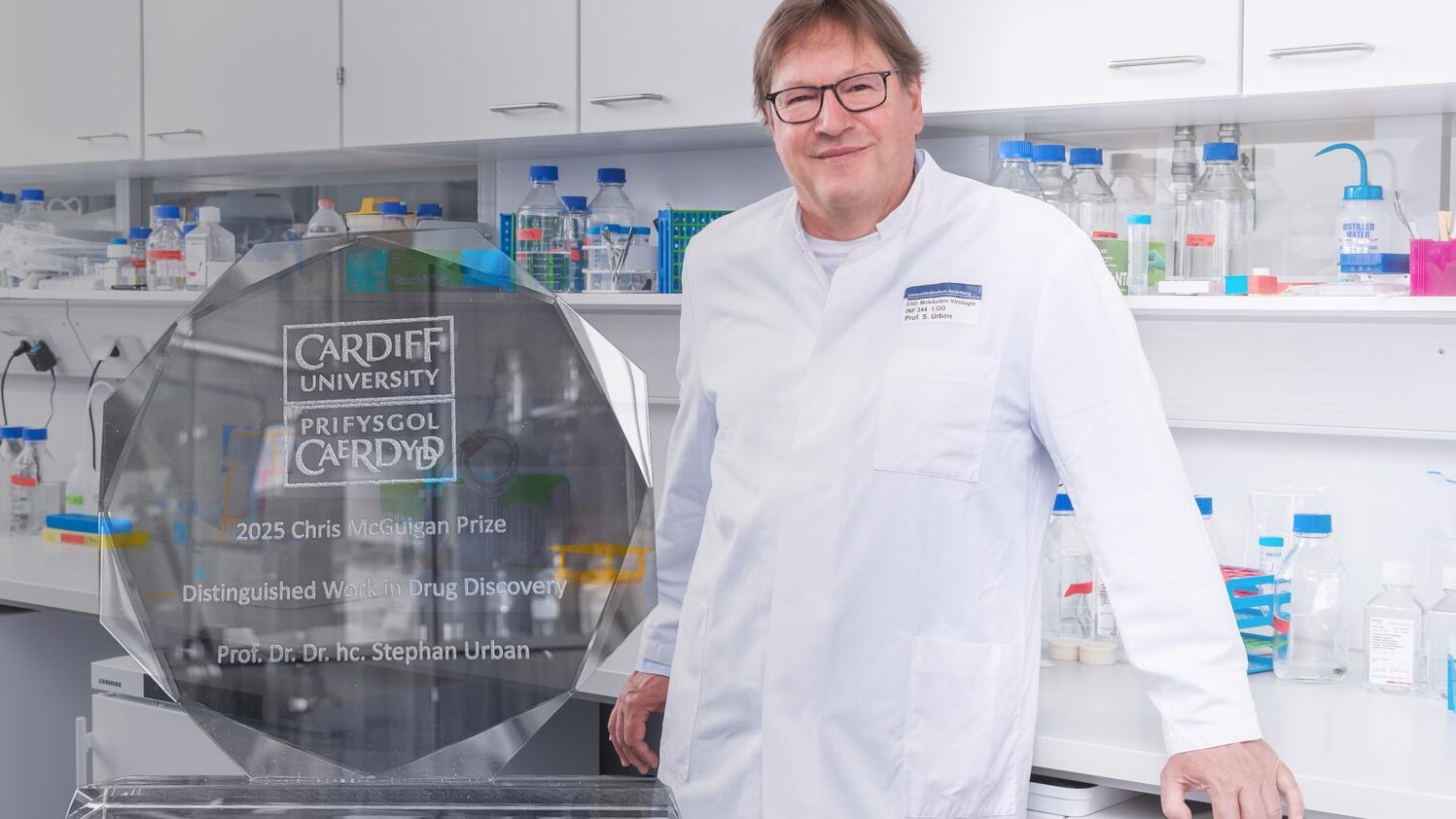 Chris Mcguigan Drug Discovery Award For Heidelberg Virologist Stephan Urban