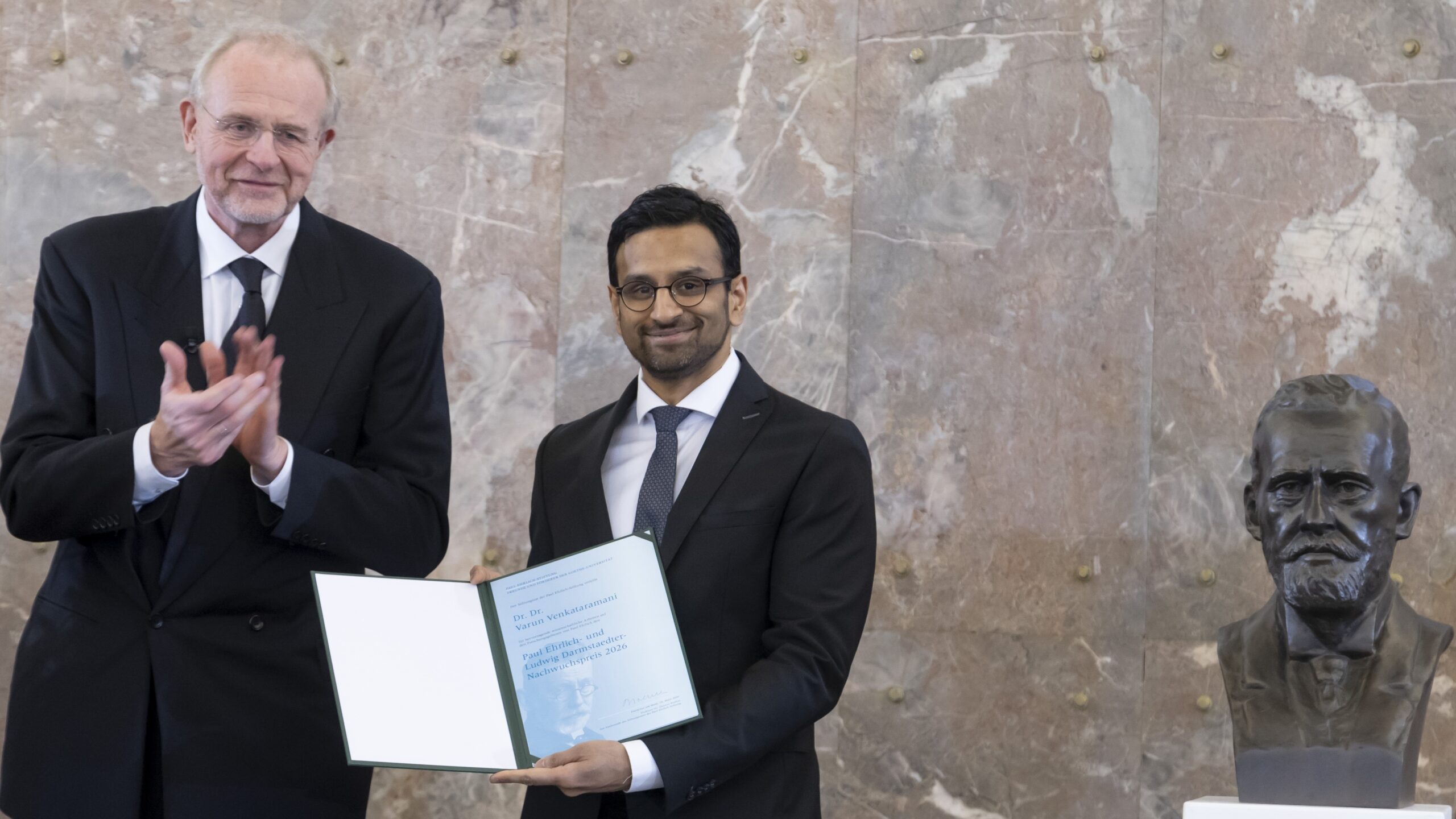 Heidelberg researcher receives prestigious Paul Ehrlich Young Scientist Award for brain tumor research