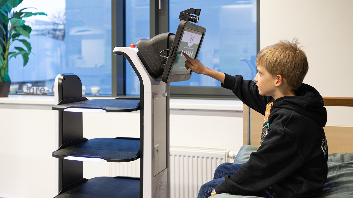Fraunhofer IPA and LMU Medical Center Unveil Robotic Assistance System for Pediatric Medicine