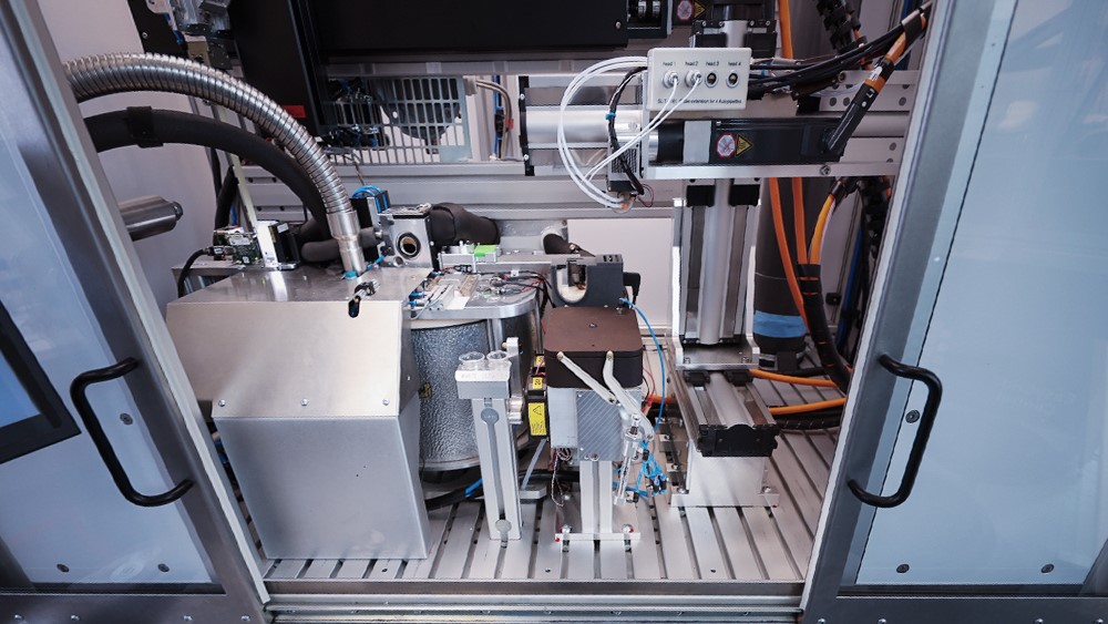 EasyGrid: towards better automation in cryo-electron microscopy