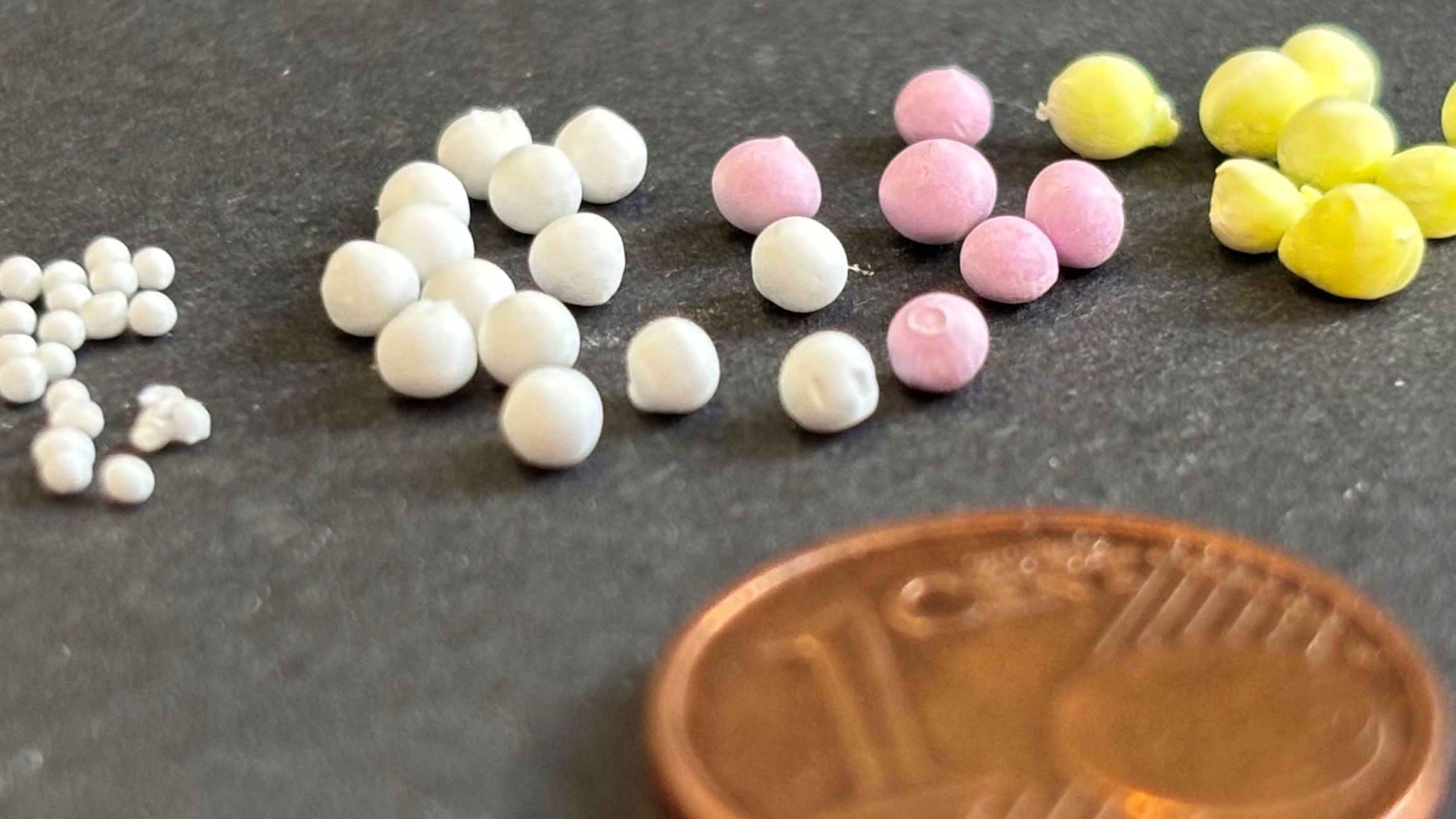 Enzymes in small beads for a more sustainable chemistry